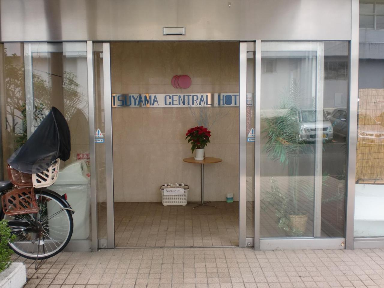 Tsuyama Central Hotel Townhouse Buitenkant foto
