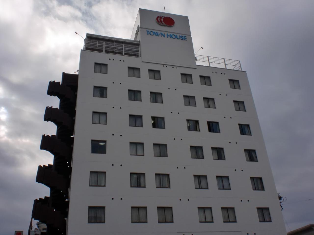 Tsuyama Central Hotel Townhouse Buitenkant foto
